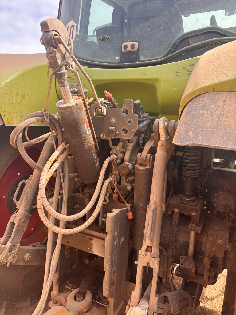 Tracteur CLAAS ARION 650 - photo slide 12