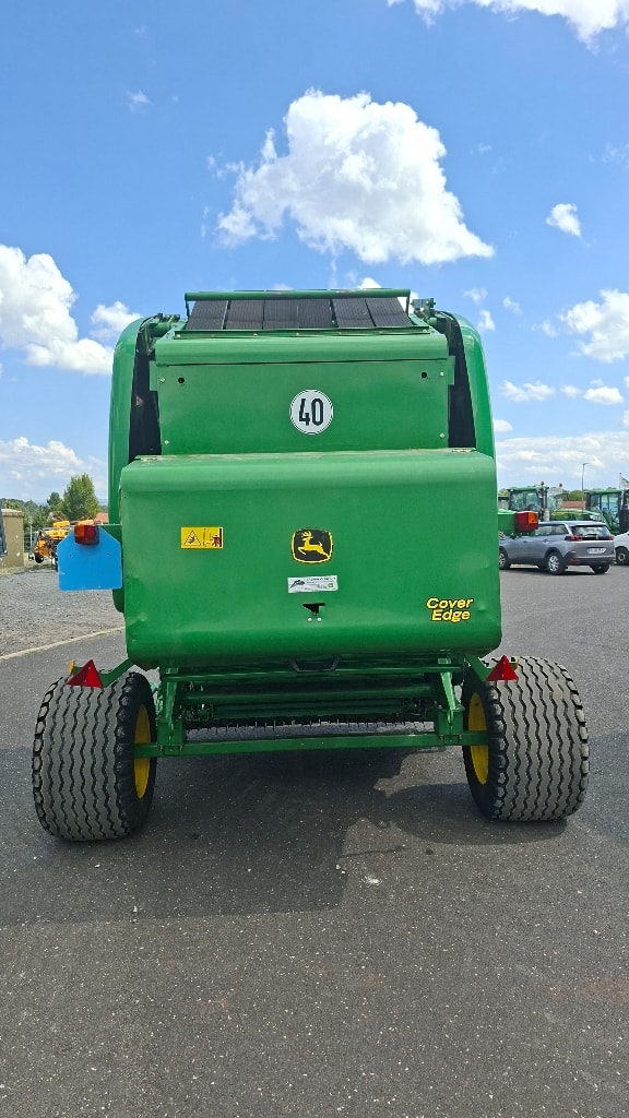 Presse balles rondes JOHN DEERE 854 MaxiCut - photo slide 5