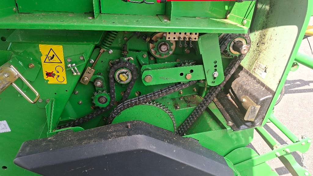 Presse balles rondes JOHN DEERE 854 MaxiCut - photo slide 8
