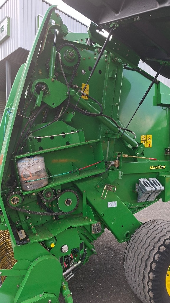 Presse balles rondes JOHN DEERE 854 MaxiCut - photo slide 12