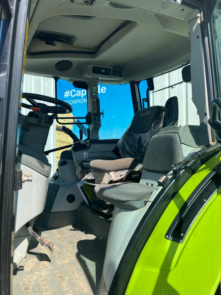 Tracteur CLAAS ARION 420 - photo slide 10