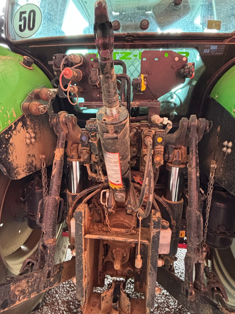 Tracteur DEUTZ FAHR 6150.4 TTV - photo slide 10