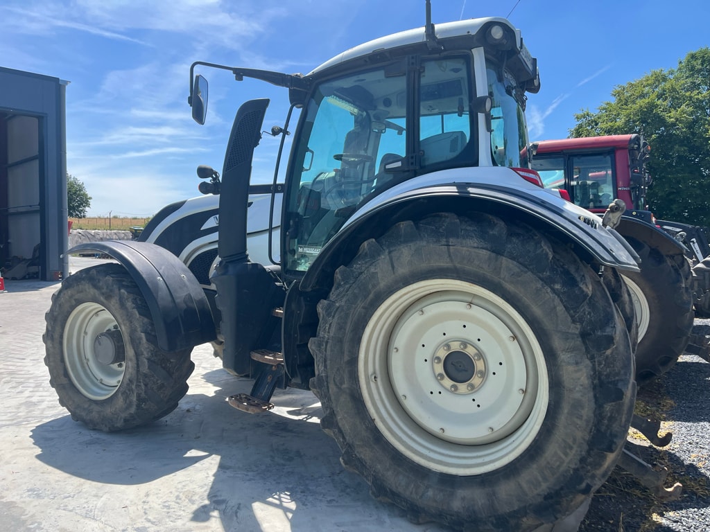 Tracteur VALTRA T174Versu  - photo slide 4
