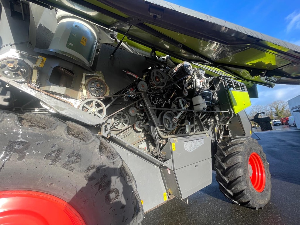 Moissonneuse CLAAS LEXION 6900 - photo slide 7