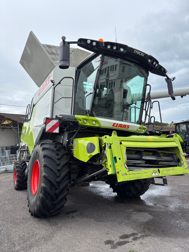 Moissonneuse CLAAS Trion 650 - photo slide 8