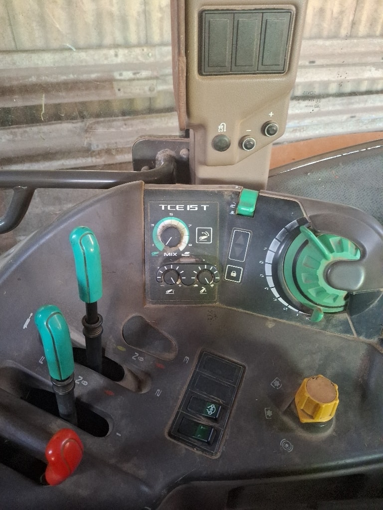 Tracteur RENAULT 546 rz - photo slide 10