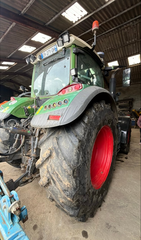 Tracteur FENDT 720 VARIO POWER - photo slide 3