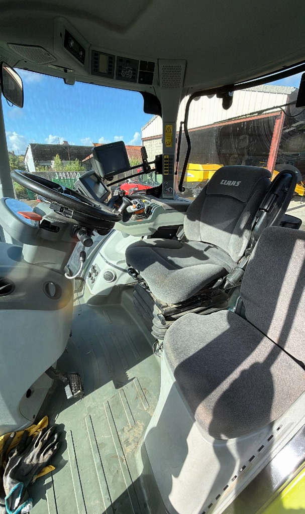 Tracteur CLAAS AXION 810 - photo slide 14