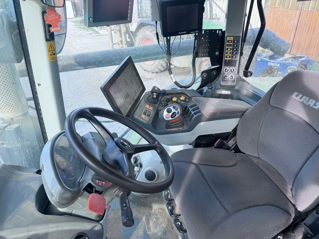 Tracteur CLAAS Arion 630 cmatic - photo slide 11