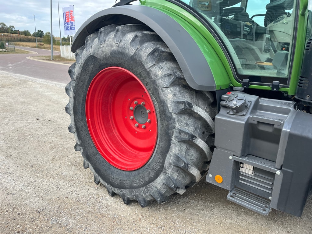 Tracteur FENDT 516 POWER+ - photo slide 6