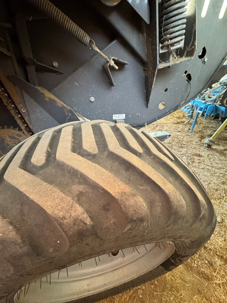 Presse balles rondes MASSEY FERGUSON RB 4160 V Xtra Cut - photo slide 5