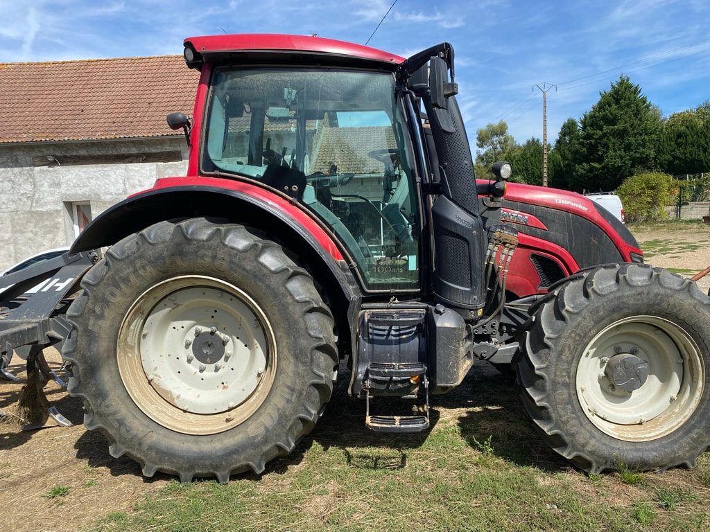Tracteur VALTRA N 134 H5 - photo slide 2