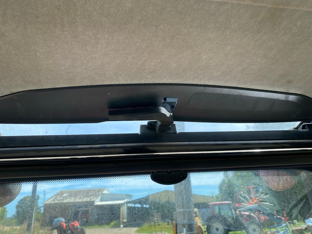 Tracteur VALTRA N 134 H5 - photo slide 10