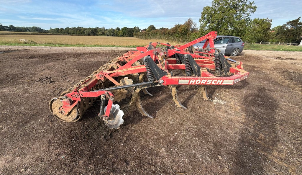 Dechaumeur HORSCH Terrano 4fx - photo slide 1