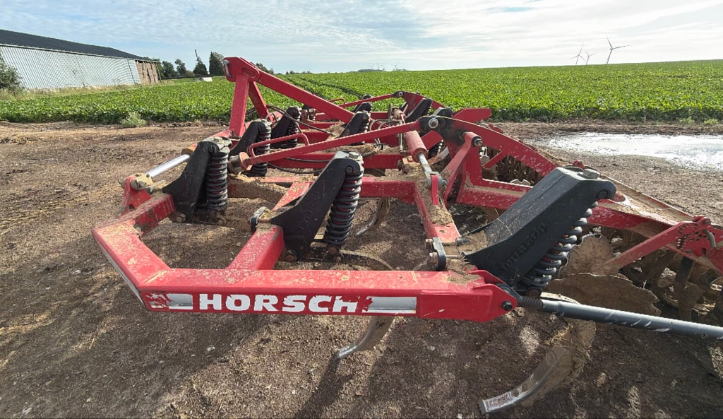 Dechaumeur HORSCH Terrano 4fx - photo slide 6