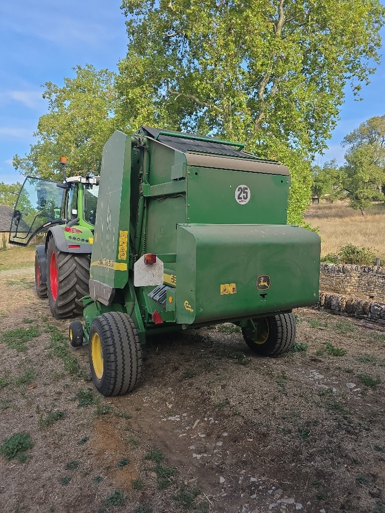 Presse balles rondes JOHN DEERE 592 Maxicut - photo slide 3