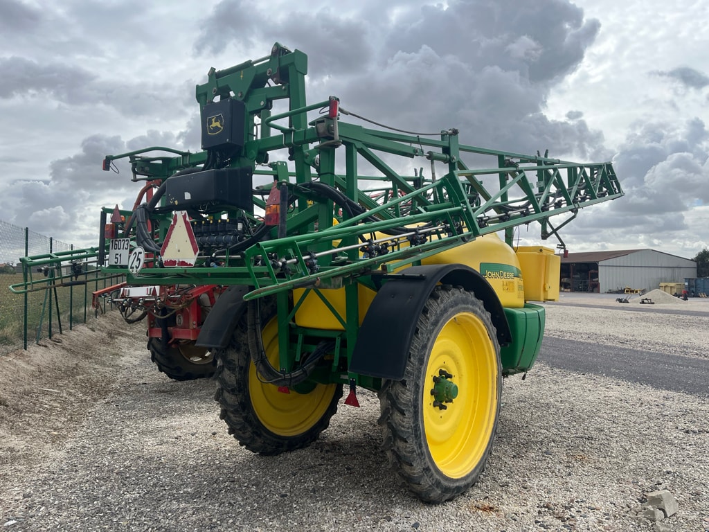 Pulverisateur JOHN DEERE 732 - photo slide 4