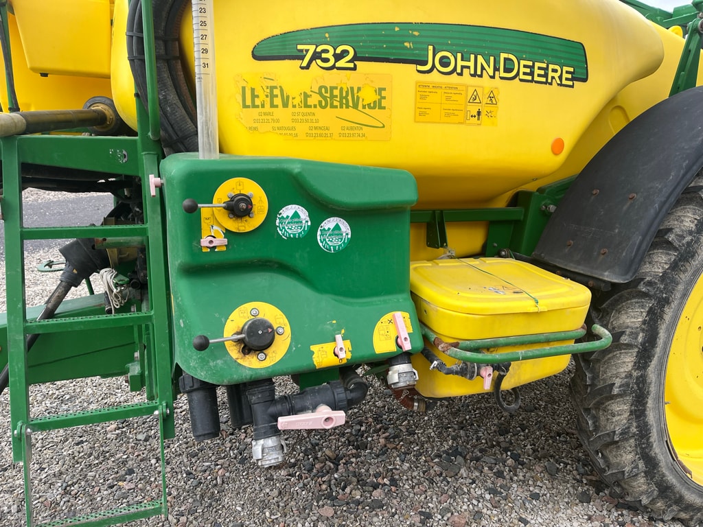 Pulverisateur JOHN DEERE 732 - photo slide 9