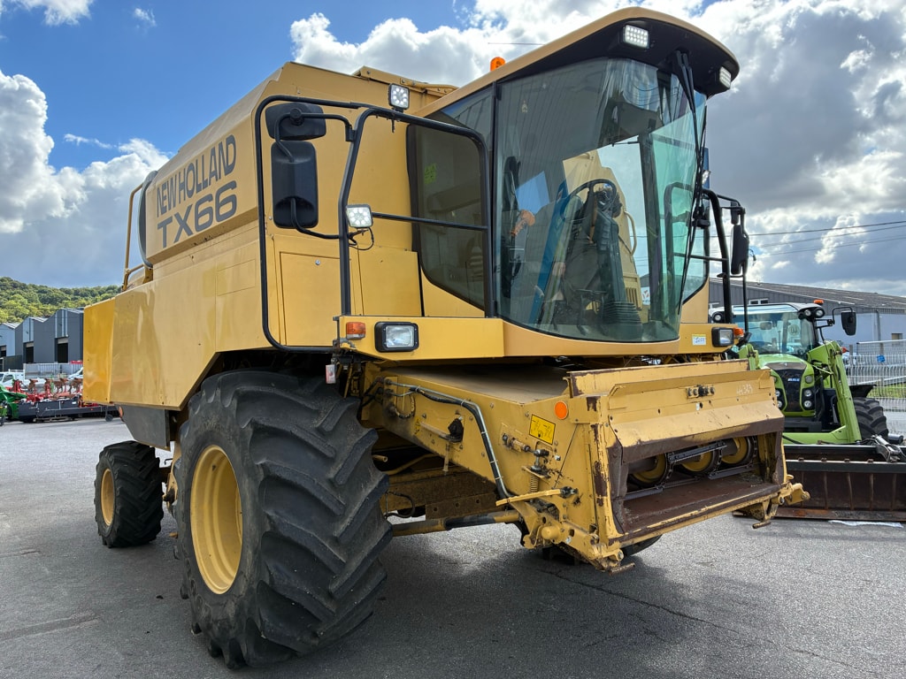 Moissonneuse NEW HOLLAND TX 66 - photo slide 8
