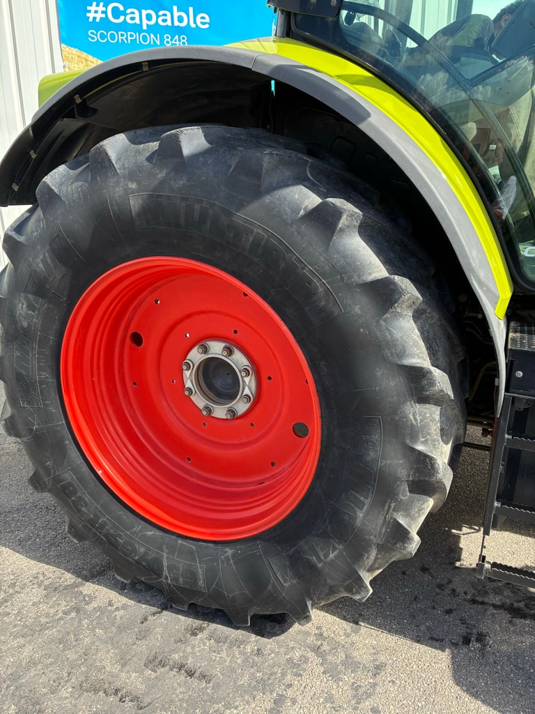 Tracteur CLAAS ARION 650 - photo slide 12