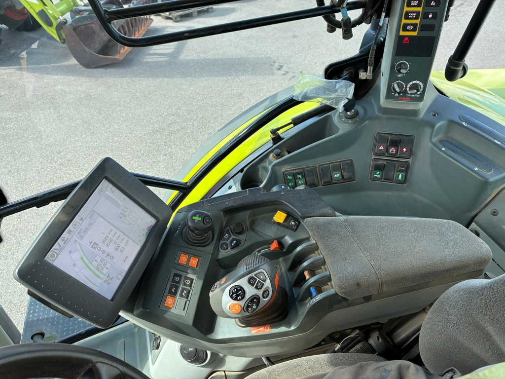 Tracteur CLAAS ARION 650 - photo slide 15