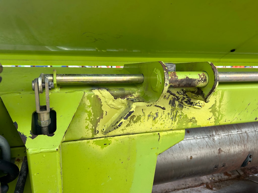 Coupe (MB) CLAAS 660 - photo slide 13