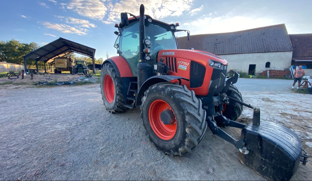 Tracteur KUBOTA M 7151 K ACCESS - photo slide 2