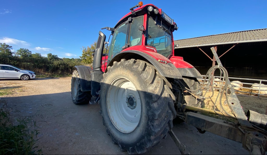 Tracteur VALTRA T 234 DIRECT - photo slide 4