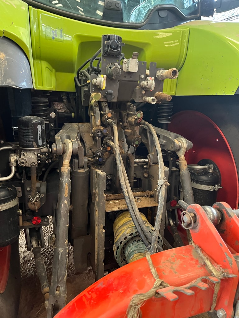 Tracteur CLAAS ARION 630 CEBIS - photo slide 8