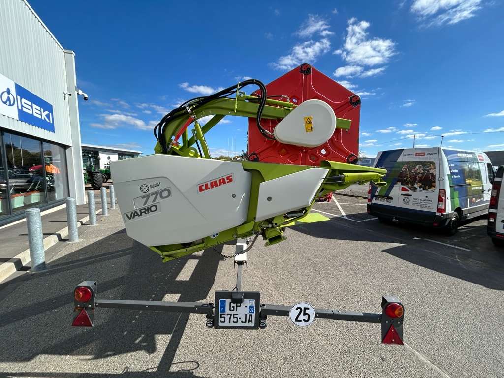 Moissonneuse CLAAS Lexion 6700 - photo slide 19