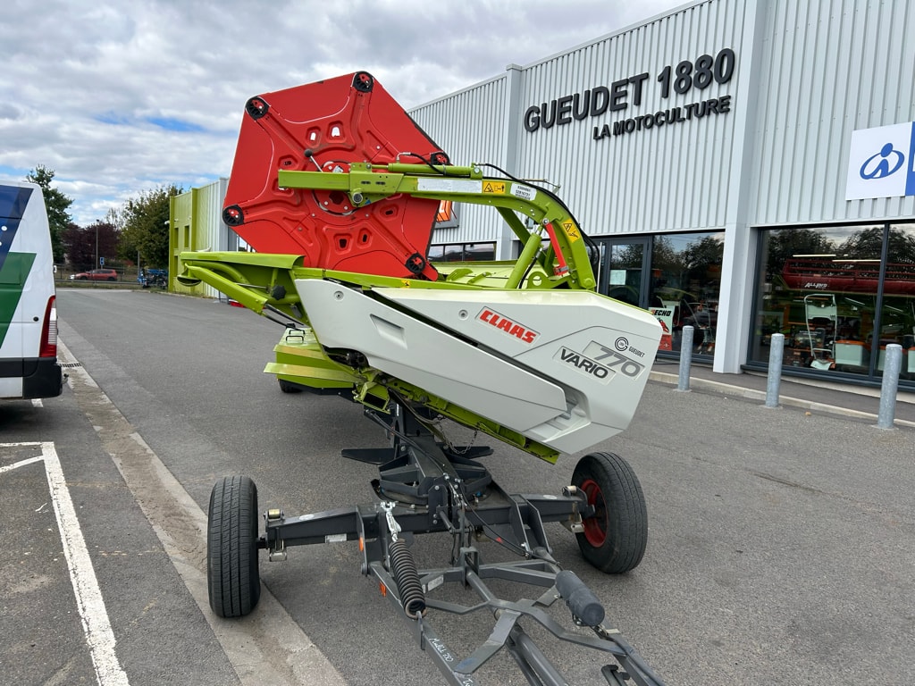 Moissonneuse CLAAS Trion 750 - photo slide 12