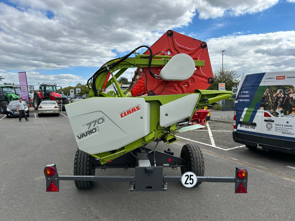Moissonneuse CLAAS Trion 750 - photo slide 16