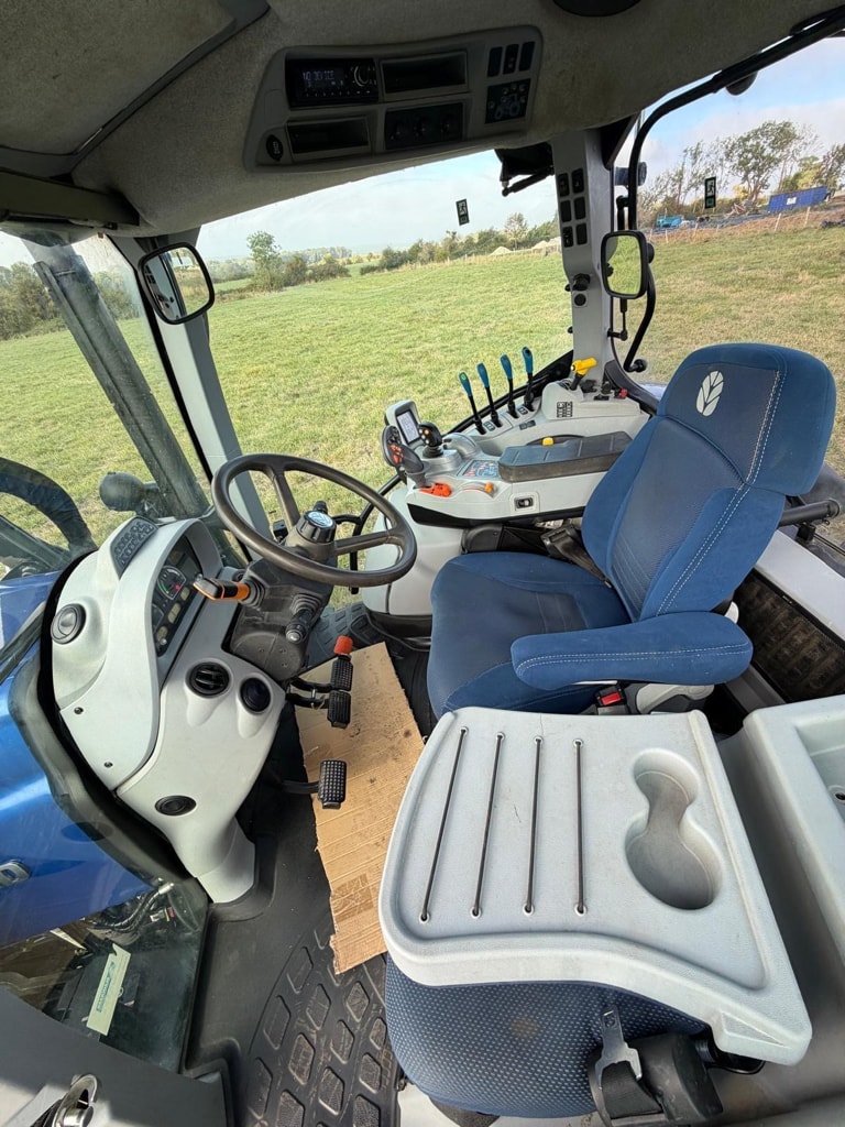 Tracteur NEW HOLLAND T6.160 - photo slide 14