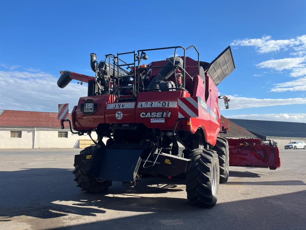 Moissonneuse CASE IH Axial 7230 - photo slide 7