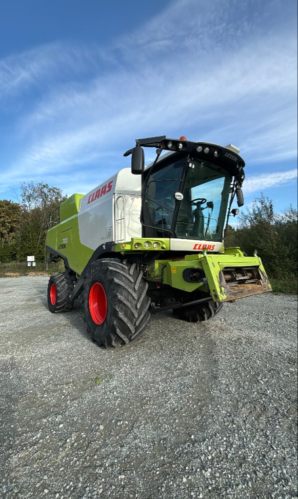 Moissonneuse CLAAS LEXION 750 - photo slide 1