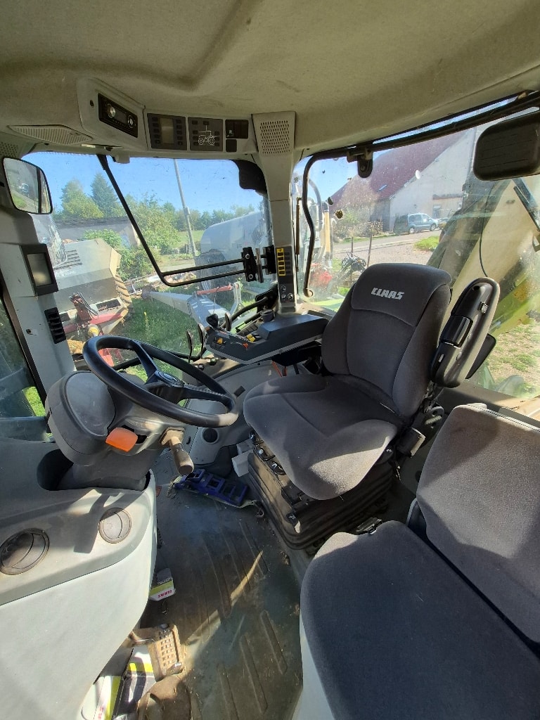 Tracteur CLAAS ARION 530 - photo slide 8