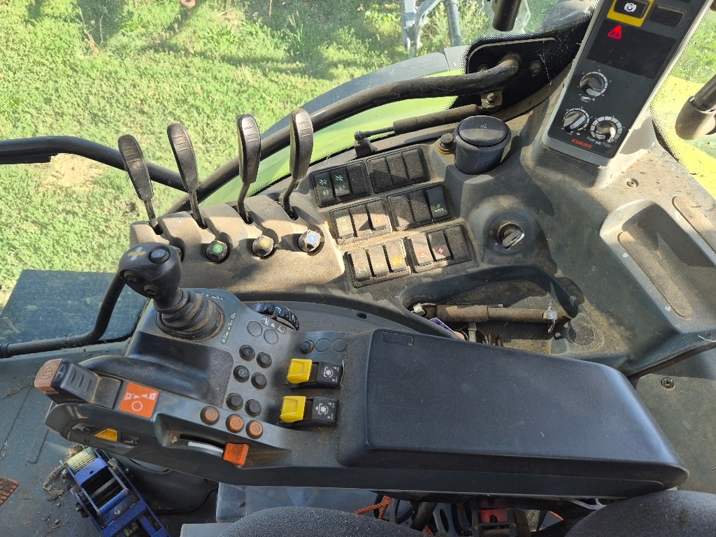 Tracteur CLAAS ARION 530 - photo slide 9