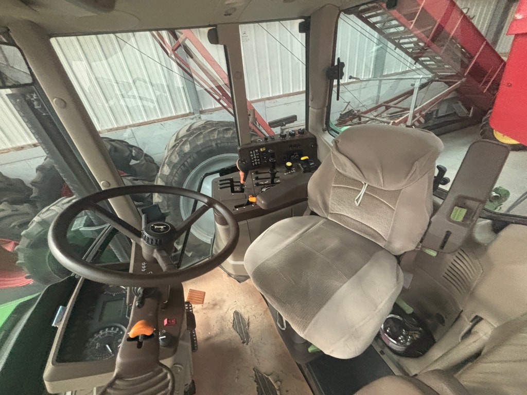 Tracteur JOHN DEERE 6820 PREMIUM - photo slide 10