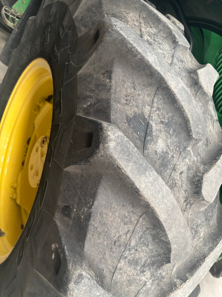 Tracteur JOHN DEERE 6820 PREMIUM - photo slide 4