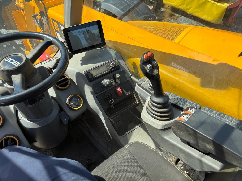 Telescopique JCB 538-60 AgriSuper - photo slide 11