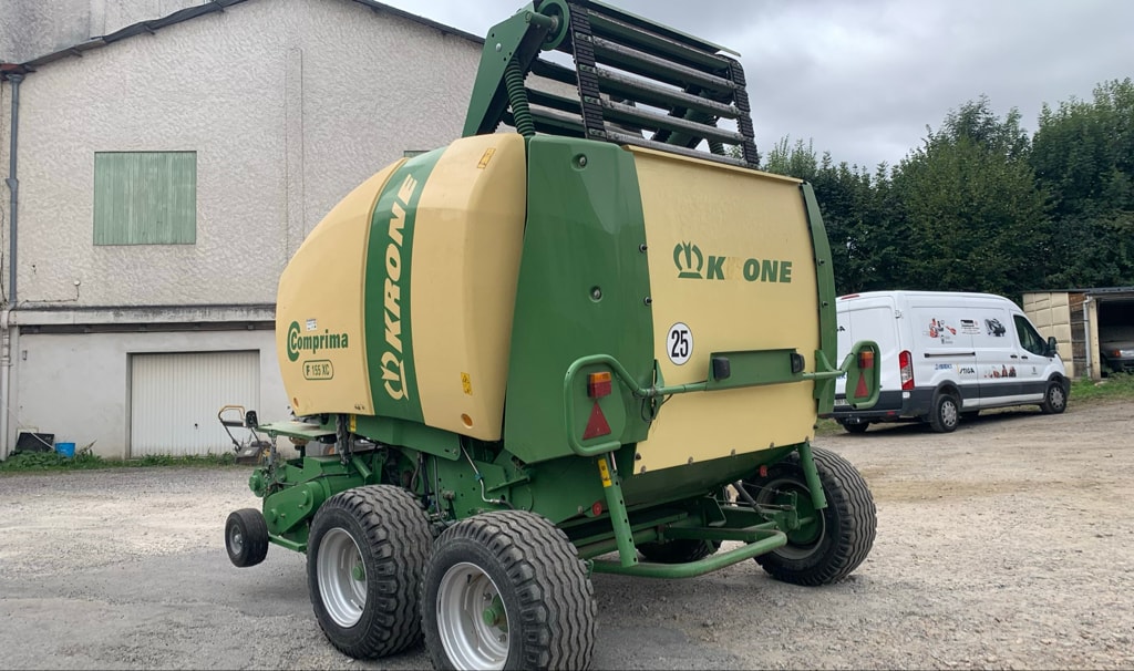 Presse balles rondes KRONE Comprima f 155 xc - photo slide 5