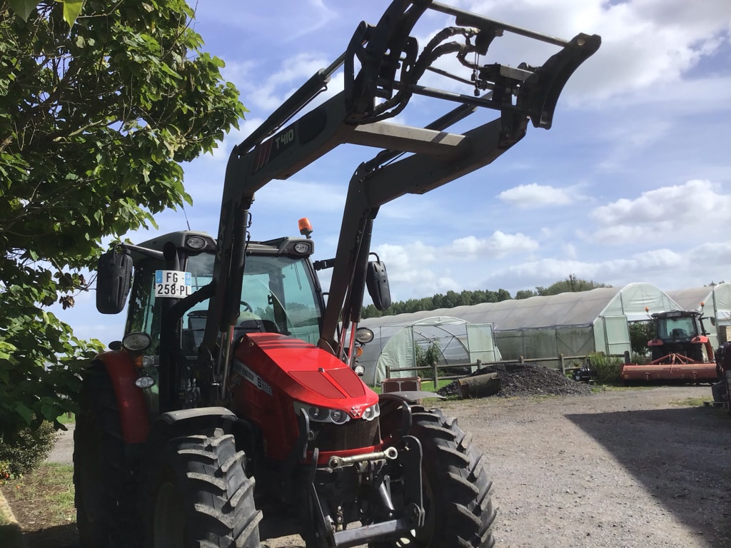 Tracteur chargeur MASSEY FERGUSON 5713 S  - photo slide 2