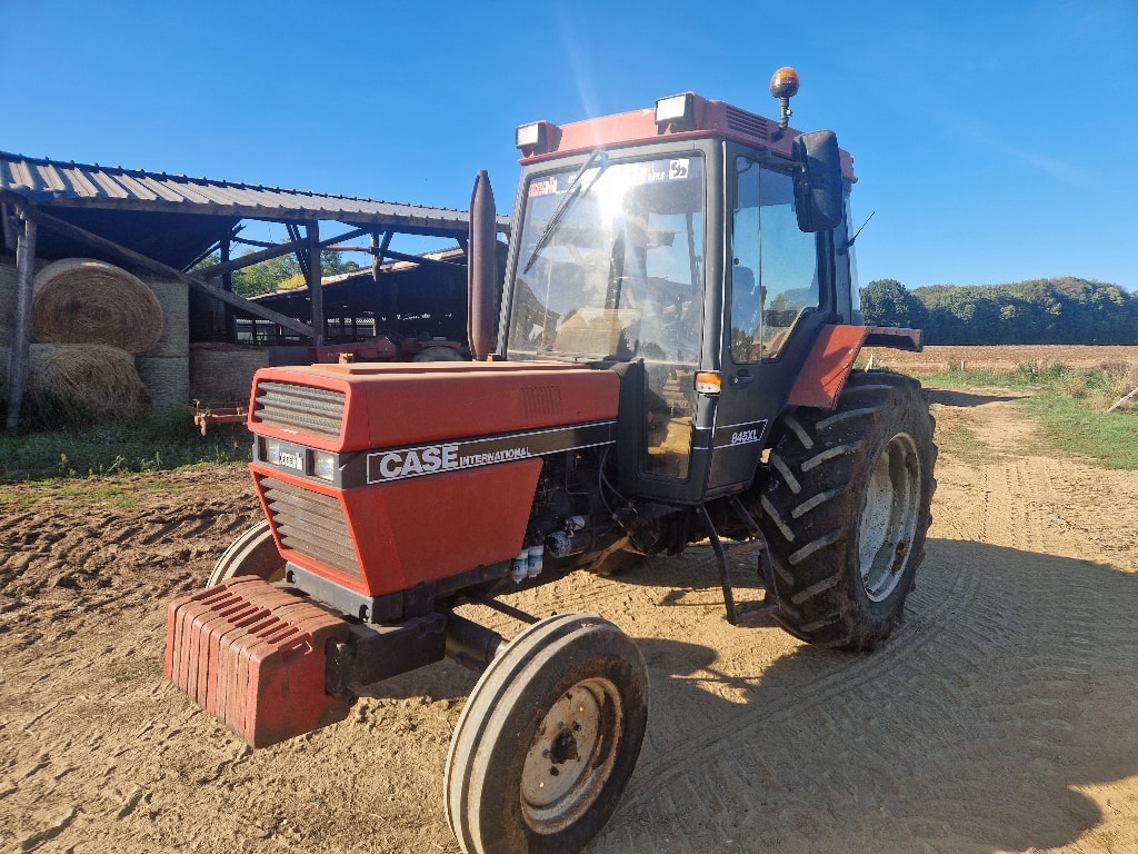 Tracteur CASE IH 845SL - photo slide 1