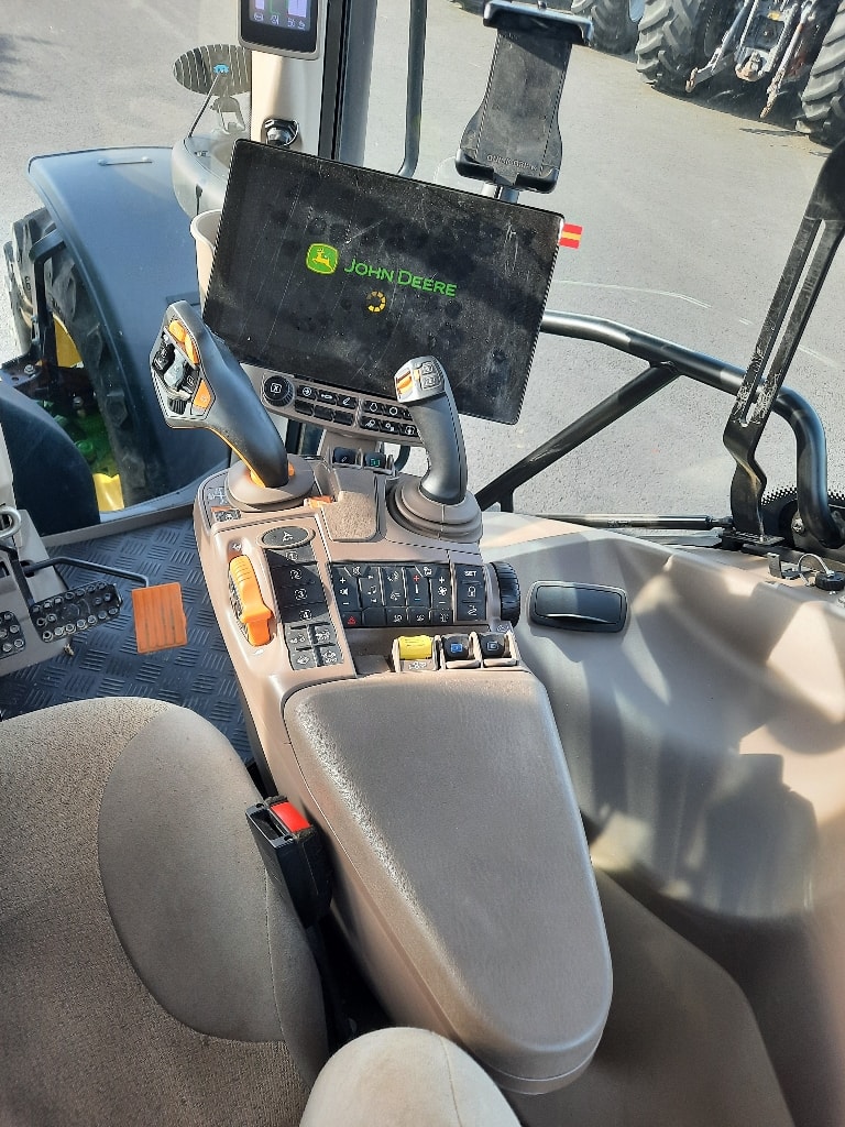 Tracteur JOHN DEERE 6R155 - photo slide 15