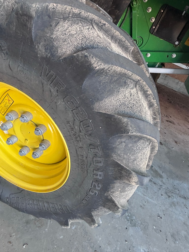Moissonneuse JOHN DEERE S780 - photo slide 10