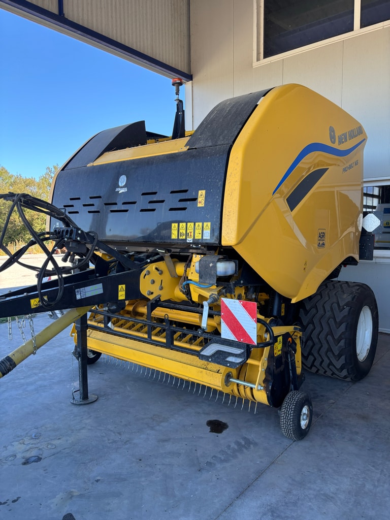 Presse balles rondes NEW HOLLAND Pro belt 165 CropCutter 25 couteaux - photo slide 2