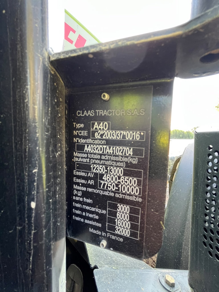 Tracteur CLAAS AXION 810 - photo slide 5