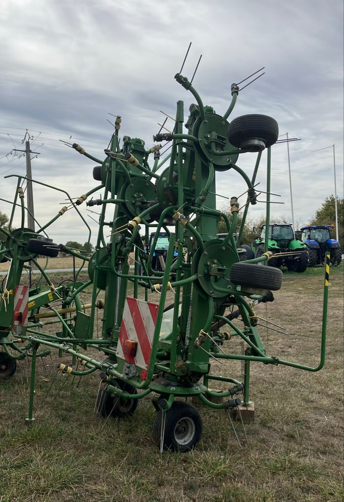 Faneuse KRONE KW 8.82/8 - photo slide 3