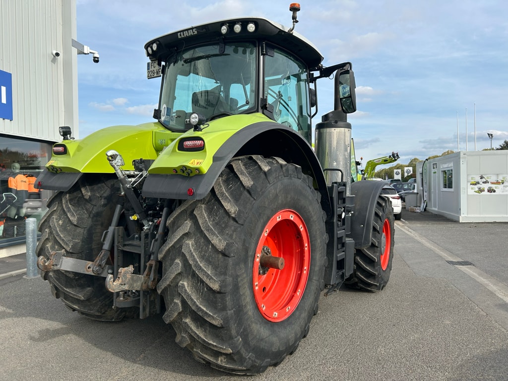 Tracteur CLAAS AXION 920 CMATIC - photo slide 7
