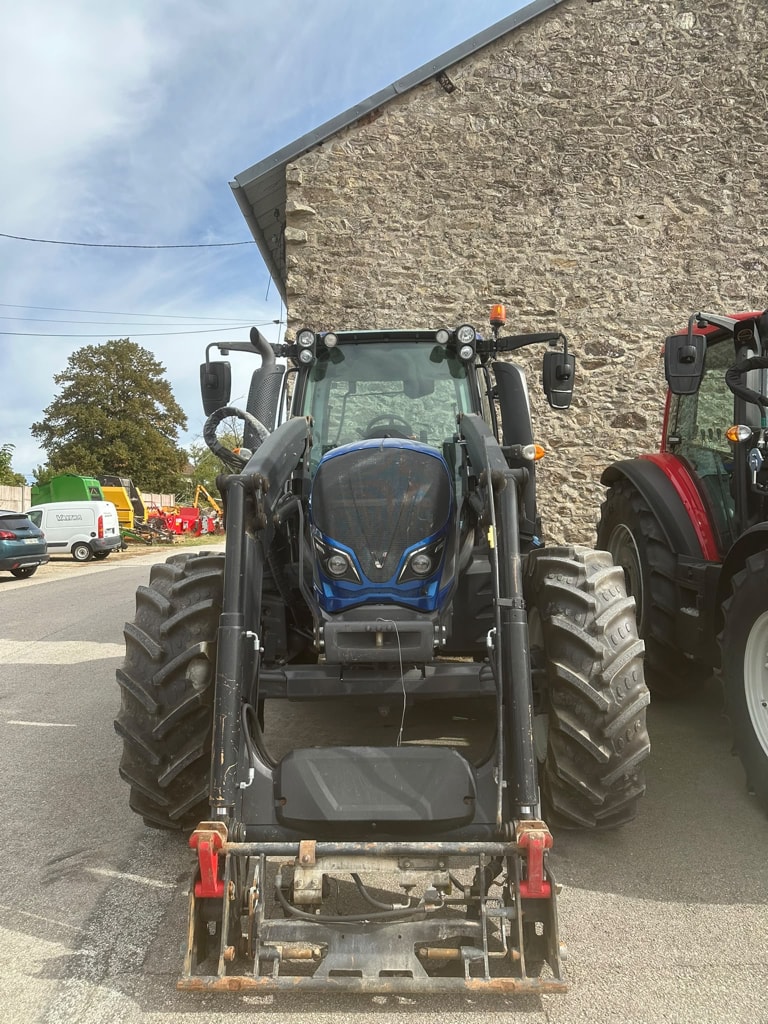 Tracteur chargeur VALTRA n114 H5 - photo slide 2